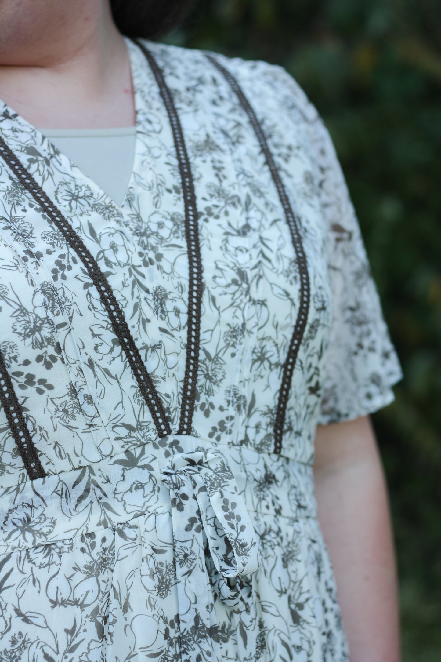 Lace Trim Floral Dress