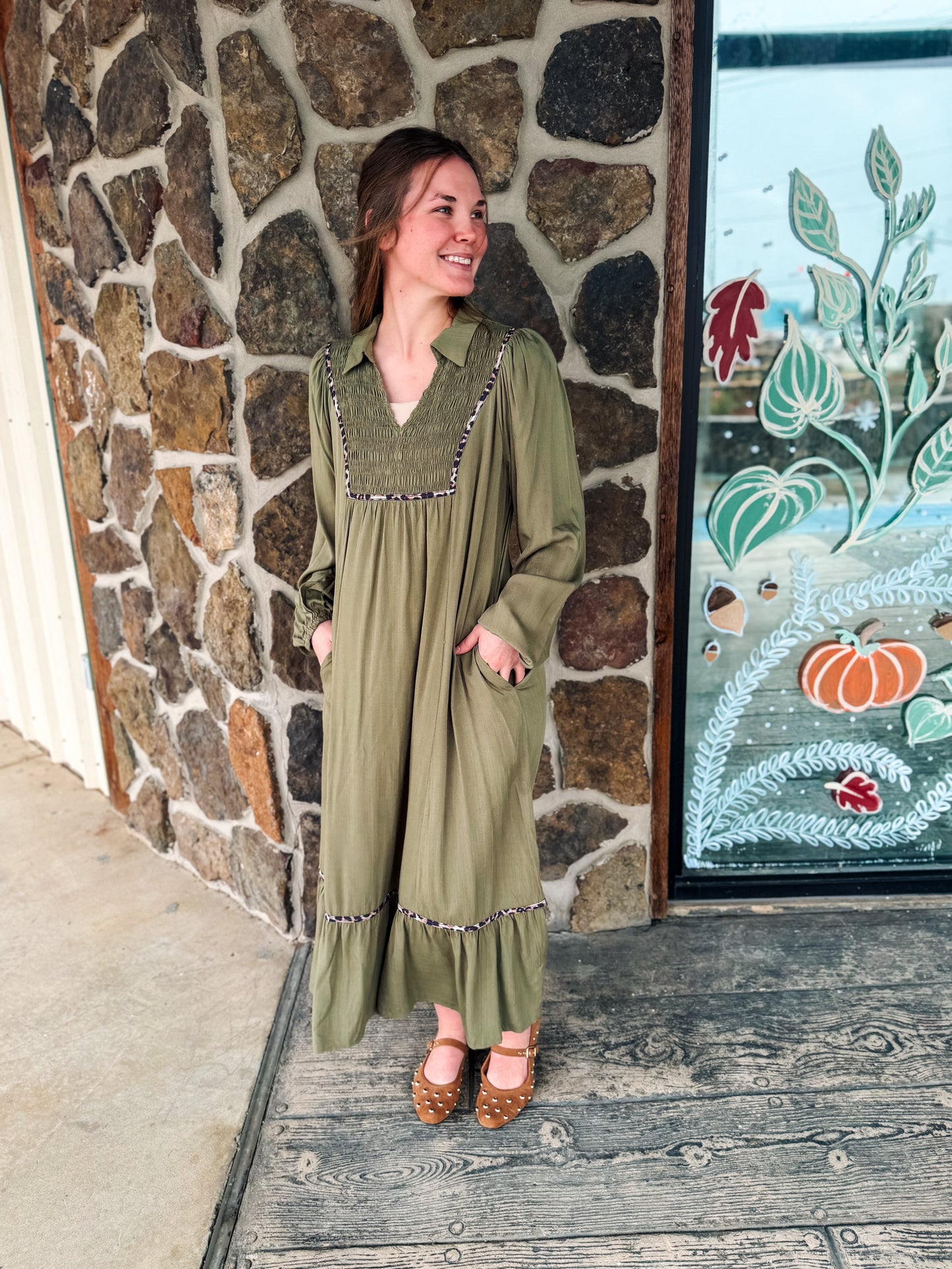 Smocked Leopard Detail Midi Dress